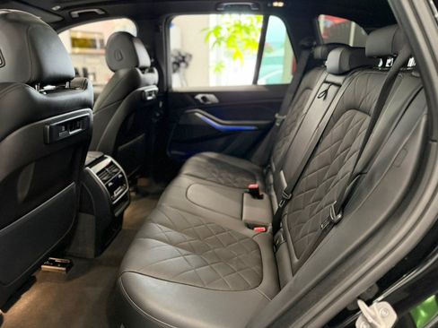 Used 2023 BMW X5 xDrive40i w/ M Sport Package AWD/4WD image 16