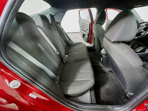 Used 2025 Hyundai Elantra Sport FWD image 9