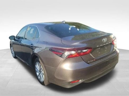 Used 2023 Toyota Camry LE w/ Convenience Package FWD image 7