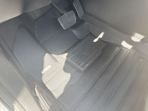 Used 2025 Honda CR-V Sport Touring image 17