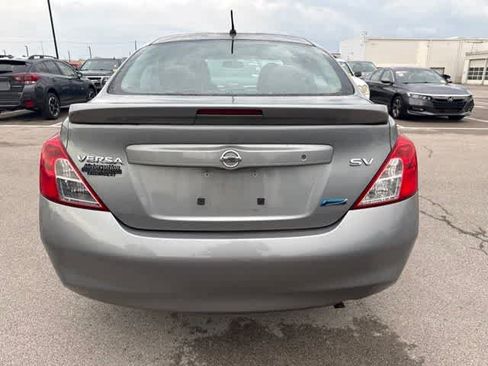 Used 2013 Nissan Versa SV FWD image 6