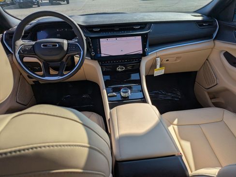 New 2026 Jeep Grand Cherokee Limited image 24