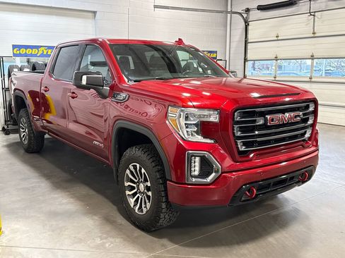 Used 2021 GMC Sierra 1500 AT4 w/ AT4 Value Package AWD/4WD image 3