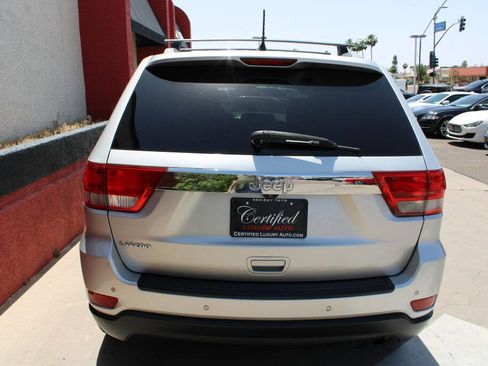 Used 2012 Jeep Grand Cherokee Laredo RWD image 5