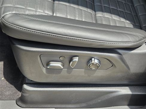 Used 2025 Cadillac Escalade Sport Platinum w/ LPO, ONYX Package AWD/4WD image 27