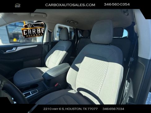 Used 2020 Ford Escape SE image 20