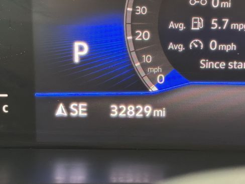 Used 2022 Volkswagen Tiguan SE FWD image 21