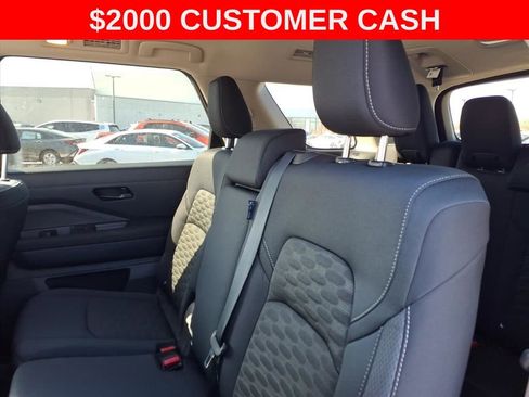 New 2026 Nissan Pathfinder S image 20