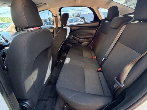 Used 2018 Ford Focus S FWD image 18