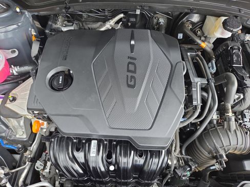 Used 2025 Kia Sportage LX image 39