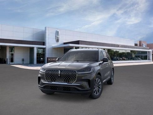 New 2026 Lincoln Aviator 2WD image 3