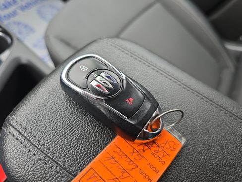 Used 2024 Buick Encore GX Preferred FWD image 32