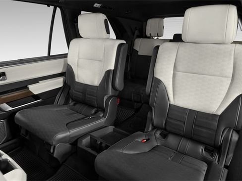 Used 2024 Toyota Sequoia TRD Pro AWD/4WD image 11