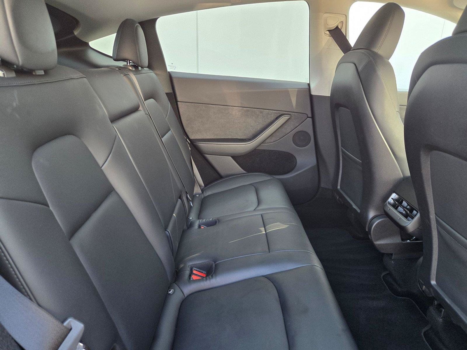 Used 2023 Tesla Model Y Long Range AWD/4WD image 28