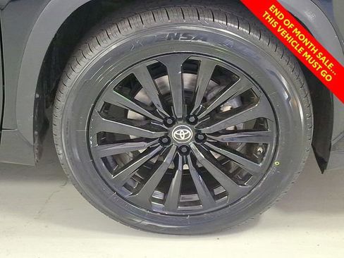 Used 2023 Toyota Highlander XSE AWD/4WD image 9