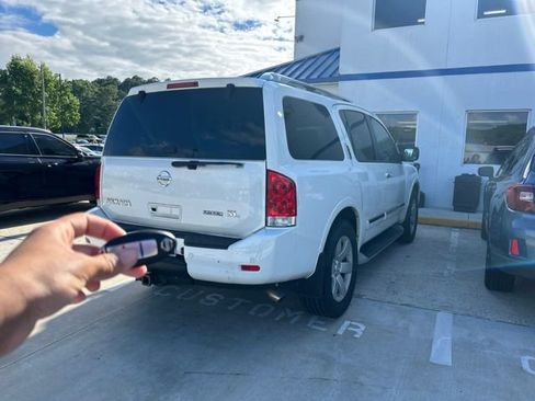 Used 2011 Nissan Armada SL RWD image 11