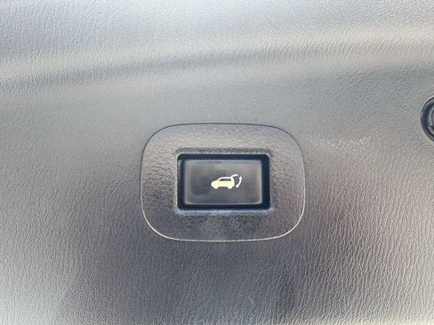 Used 2018 Nissan Armada Platinum w/ Captain Seat Package RWD image 29