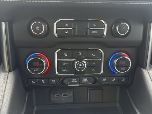 Used 2021 Chevrolet Tahoe Premier image 43