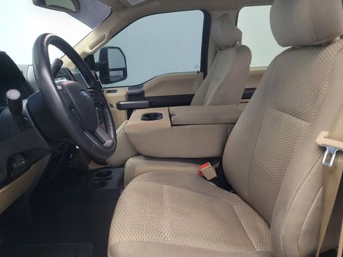 Used 2018 Ford F150 XLT w/ Equipment Group 302A Luxury AWD/4WD image 17