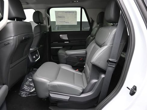 New 2026 Ford Expedition Active RWD image 7