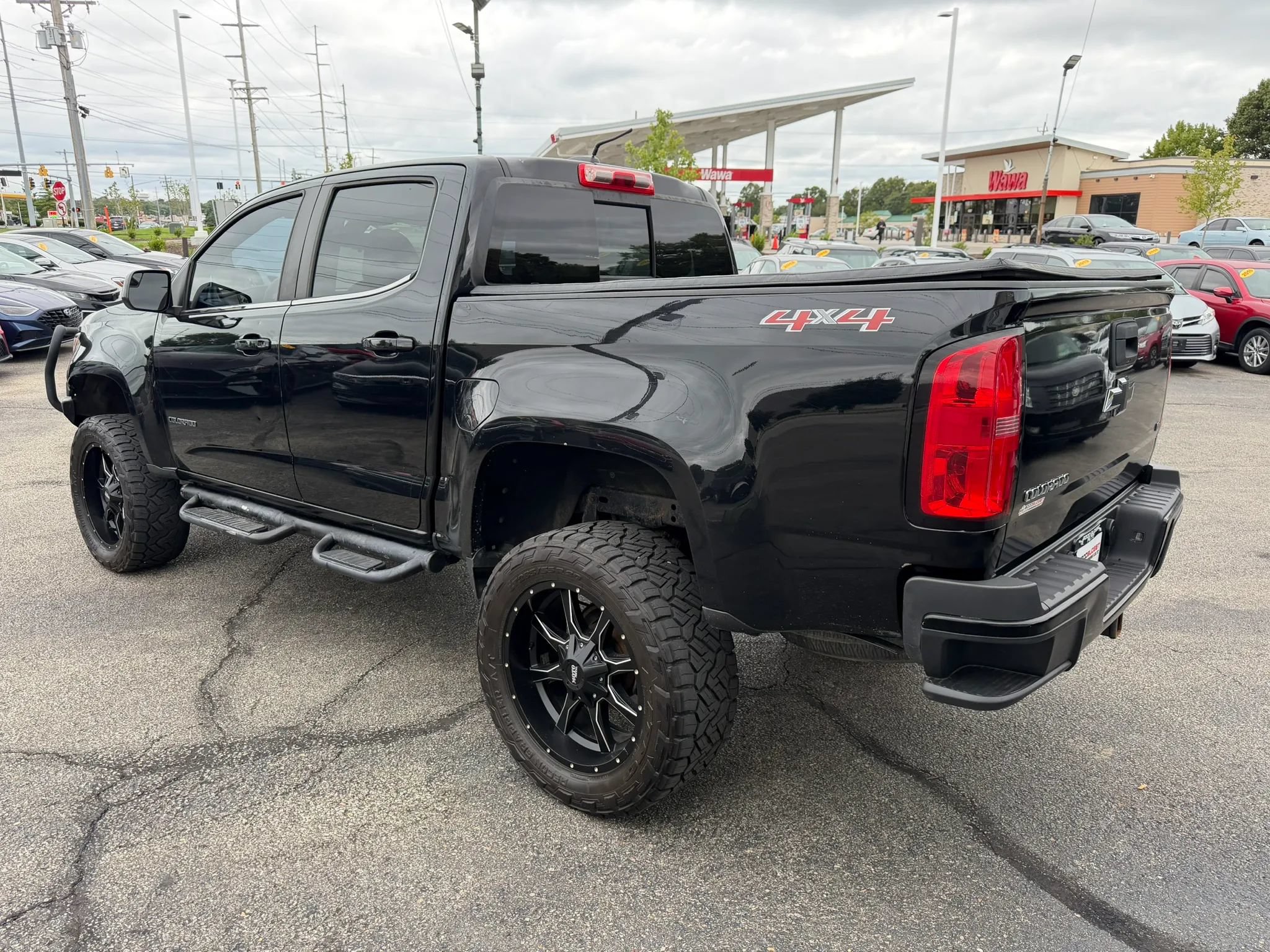 Used 2016 Chevrolet Colorado LT w/ Midnight Edition AWD/4WD image 3