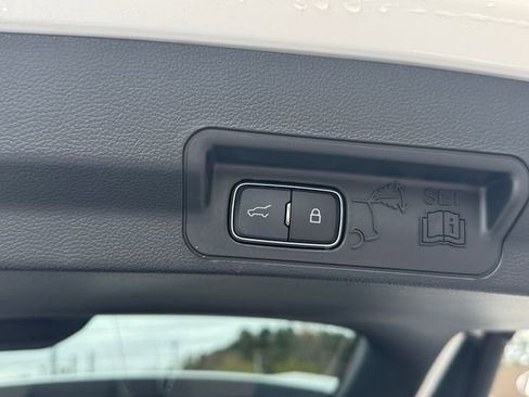 Used 2023 Ford Explorer XLT w/ Equipment Group 202A image 19