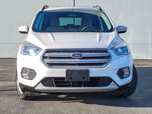 Used 2018 Ford Escape SE w/ SE Sync 3 Package image 4