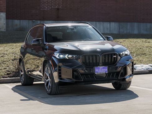 Used 2026 BMW X5 M60i image 2