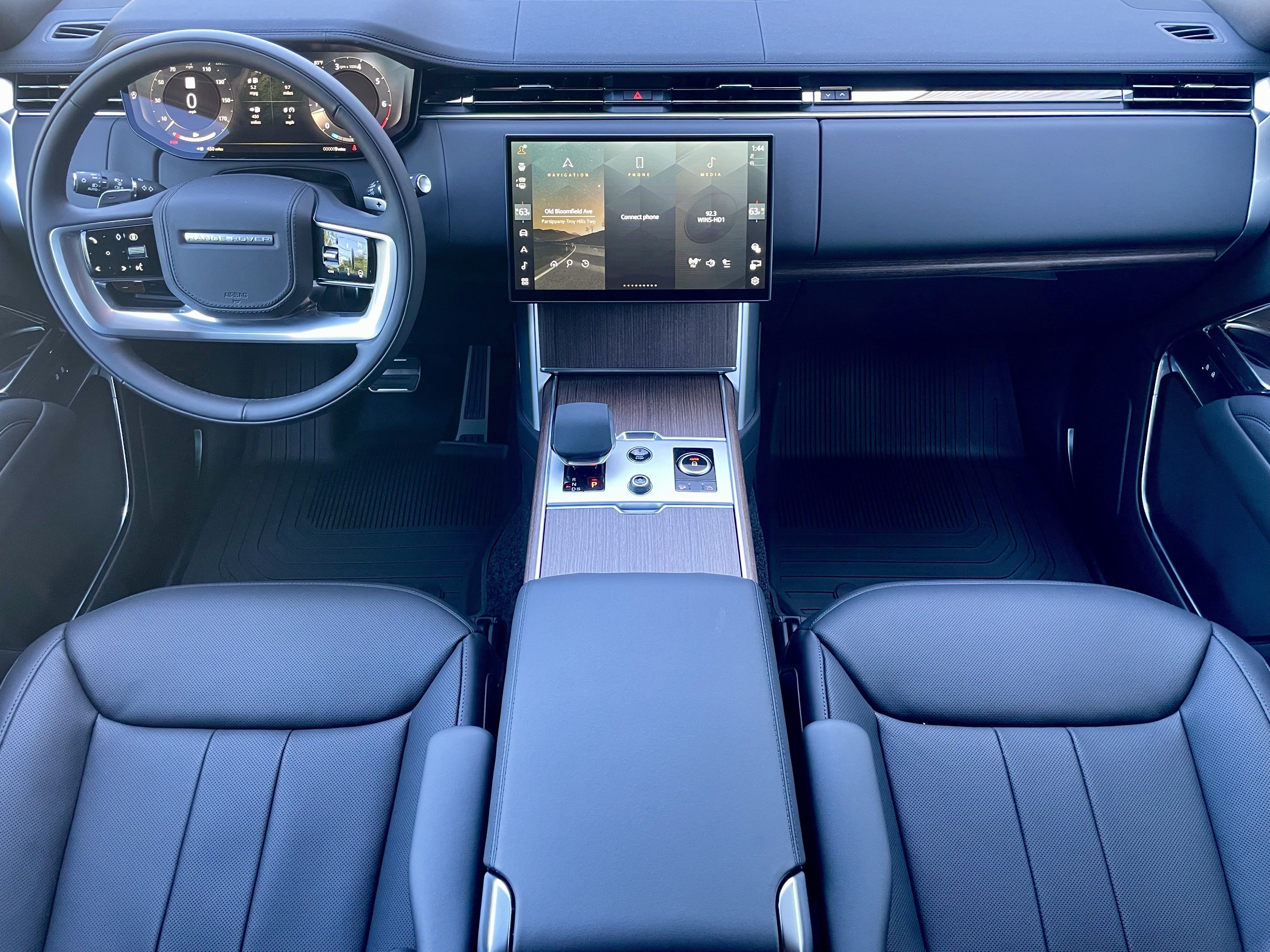 New 2027 Land Rover Range Rover Long Wheelbase SE AWD/4WD image 16