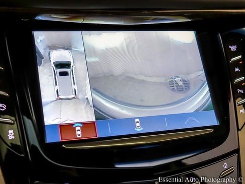 Used 2018 Cadillac Escalade Premium Luxury image 18