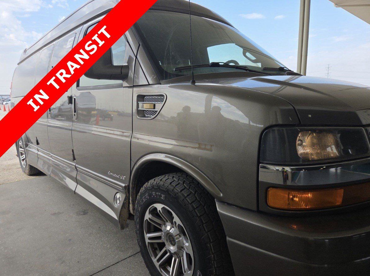 Used 2021 Chevrolet Express 3500 LS w/ Chrome Appearance Package RWD image 1