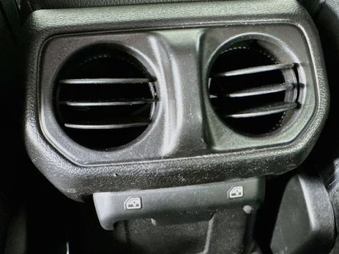Used 2020 Jeep Wrangler Unlimited Sport S AWD/4WD image 30