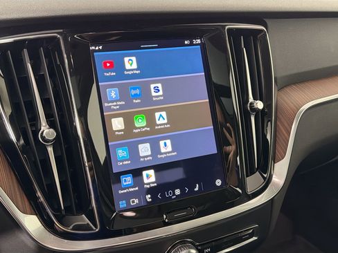 Certified 2024 Volvo S60 B5 Plus image 15