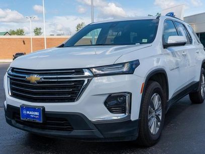 Used 2023 Chevrolet Traverse LT
