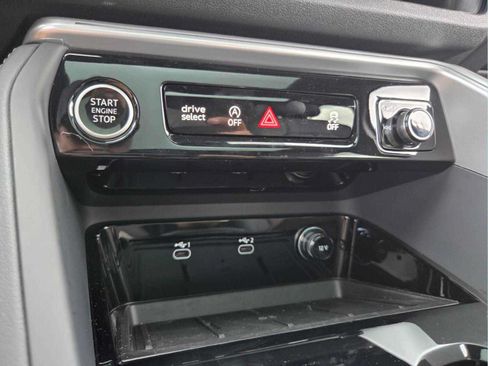 Used 2025 Audi Q5 Premium Plus AWD/4WD image 27