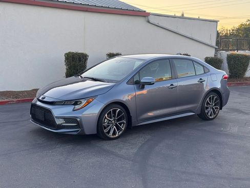 Used 2022 Toyota Corolla SE w/ Carpet Mat Package (TMS) FWD image 2