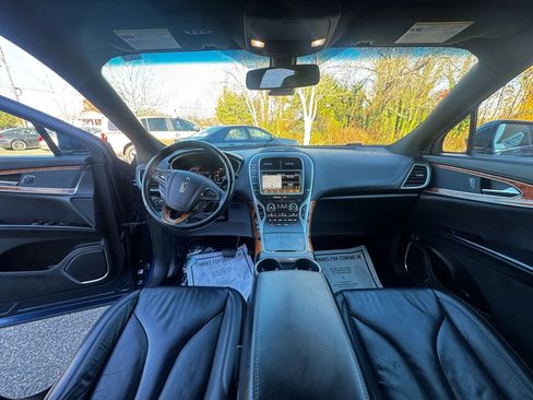 Used 2017 Lincoln MKX Select w/ Select Plus Package image 9