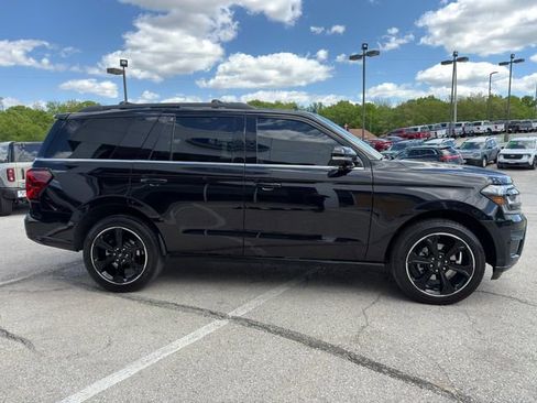 Used 2024 Ford Expedition Limited RWD image 8