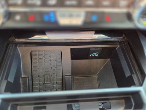 Used 2024 Ford F250 Lariat w/ Chrome Package AWD/4WD image 24