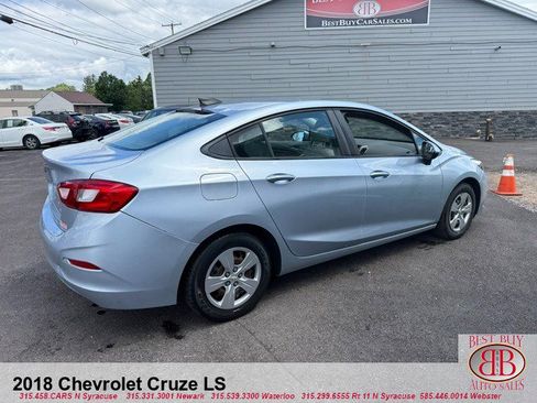 Used 2018 Chevrolet Cruze LS FWD image 3