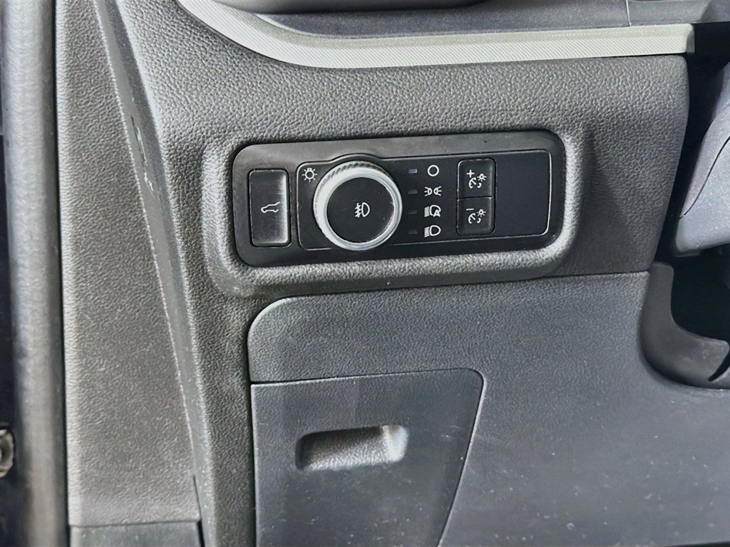 Used 2024 Ford Explorer XLT w/ XLT Sport Appearance Package AWD/4WD image 34