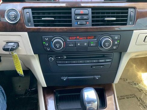 Used 2009 BMW 335i Convertible image 35