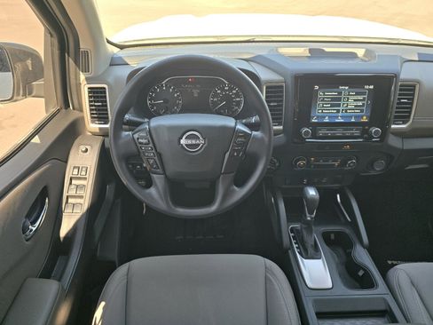 Used 2023 Nissan Frontier SV w/ Technology Package AWD/4WD image 15
