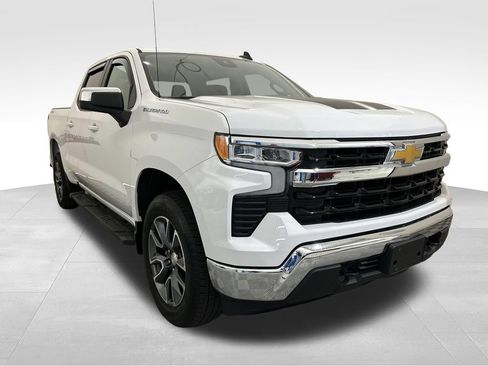 Used 2023 Chevrolet Silverado 1500 LT AWD/4WD image 9