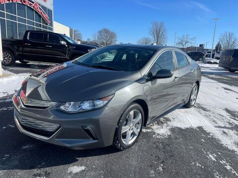 Used 2017 Chevrolet Volt LT w/ Comfort Package image 2
