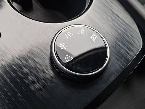 Used 2023 Nissan Rogue SV w/ SV Premium B Package AWD/4WD image 24