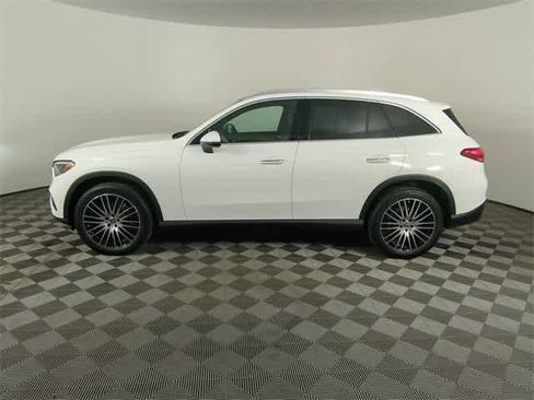 Used 2026 Mercedes-Benz GLC 300 4MATIC image 2