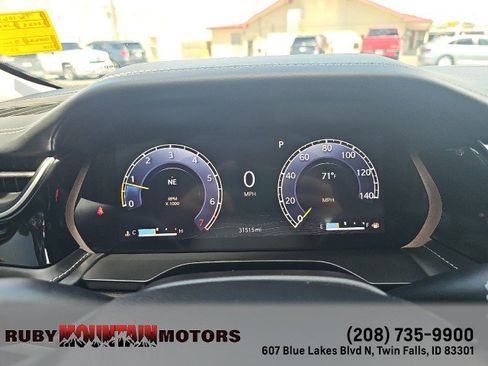 Used 2023 Jeep Grand Cherokee Limited w/ Luxury Tech Group II AWD/4WD image 19