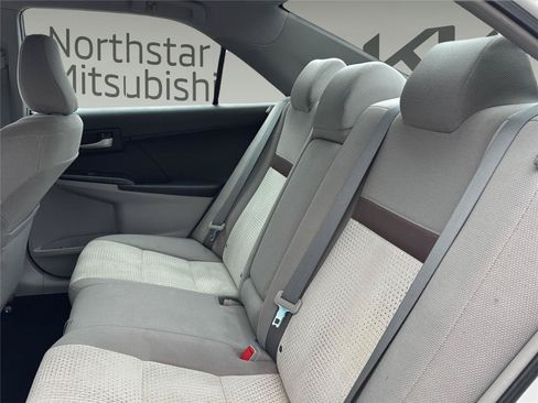 Used 2012 Toyota Camry LE FWD image 22