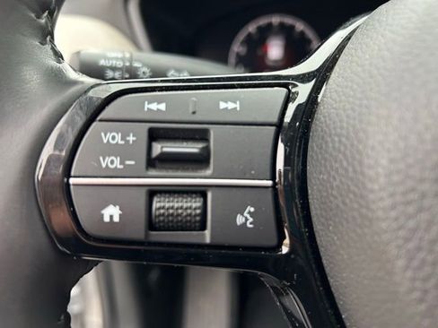 Used 2024 Honda HR-V EX-L image 17